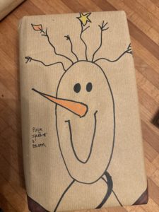 En ce 24 déc...
Ecoutez-vous !
Comme en réflexologie plantaire  ;-) 
Où le soin est abordé par le ressenti & moins l’intellect.
Eduqué à s’en remettre au savoir d’une autorité quelconque, on oublie qu’on reste le mieux placé pour savoir ce qui se passe en nous-même.
La seule condition étant de nous écouter & d’avoir confiance en notre ressenti. 
Plus facile à écrire, dire qu’à faire alors…à vivre ! 
C’est certain….
Pourtant ça marche & ce ne sont pas mes 8 ans d’expérience à l’Escale de la ligue contre le cancer 9 rue des volontaires à Montpellier-arceaux qui prouveront le contraire !

Laissez-vous convaincre & essayez.
Les bons cadeaux restent disponibles.

☎️06 01 95 91 52

-   

#virginiedelolmeforest #olespieds #reflexologieplantaire #montpellier #reflexologieplantairemontpellier #castelnaulelez #reflexologieplantairecastelnaulelez #pieds #massage #instantmassage #therapiebreve #emotion #naturel #manuel #soin #homeostasie #detente #lacherprise  #boncadeau @montpellier @castelnaulelez @olespieds @leguepard.fr 