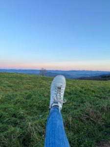 RéflexoBonneRésolution c'est faire une séance de réflexologie plantaire à olespieds avec virginie Pendant la séance de réflexologie plantaire, des sueurs, des vertiges, des nausées peuvent être ressentis…😰
Pas de panique !
Ceci témoigne d’une réaction de votre système neurovégétatif & ces symptômes s’estompent aussi vite qu’ils sont apparus notamment après quelques mouvements de détente, du repos, un verre d’eau, quelques respirations lentes & profondes.
Laissez-vous convaincre & essayez, vous repartirez du bon pied avec ne homéostasie boostée !
Séance à partir de 30€ renseignez-vous.
☎️06 01 95 91 52
-
#virginiedelolmeforest #olespieds #reflexologieplantaire #montpellier #reflexologieplantairemontpellier #castelnaulelez #reflexologieplantairecastelnaulelez #pieds #massage #instantmassage #emotion #soin #soindesoi #soindesoutien #bienetreaunaturel #bienetreauquotidien #homeostasie #immunite #lacherprise #detente #boncadeau #luxe @montpellier @castelnaulelez @olespieds @leguepard.fr